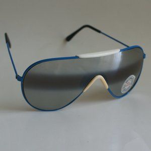 True Vintage Classic Sports Aviator all weather lens sunglasses